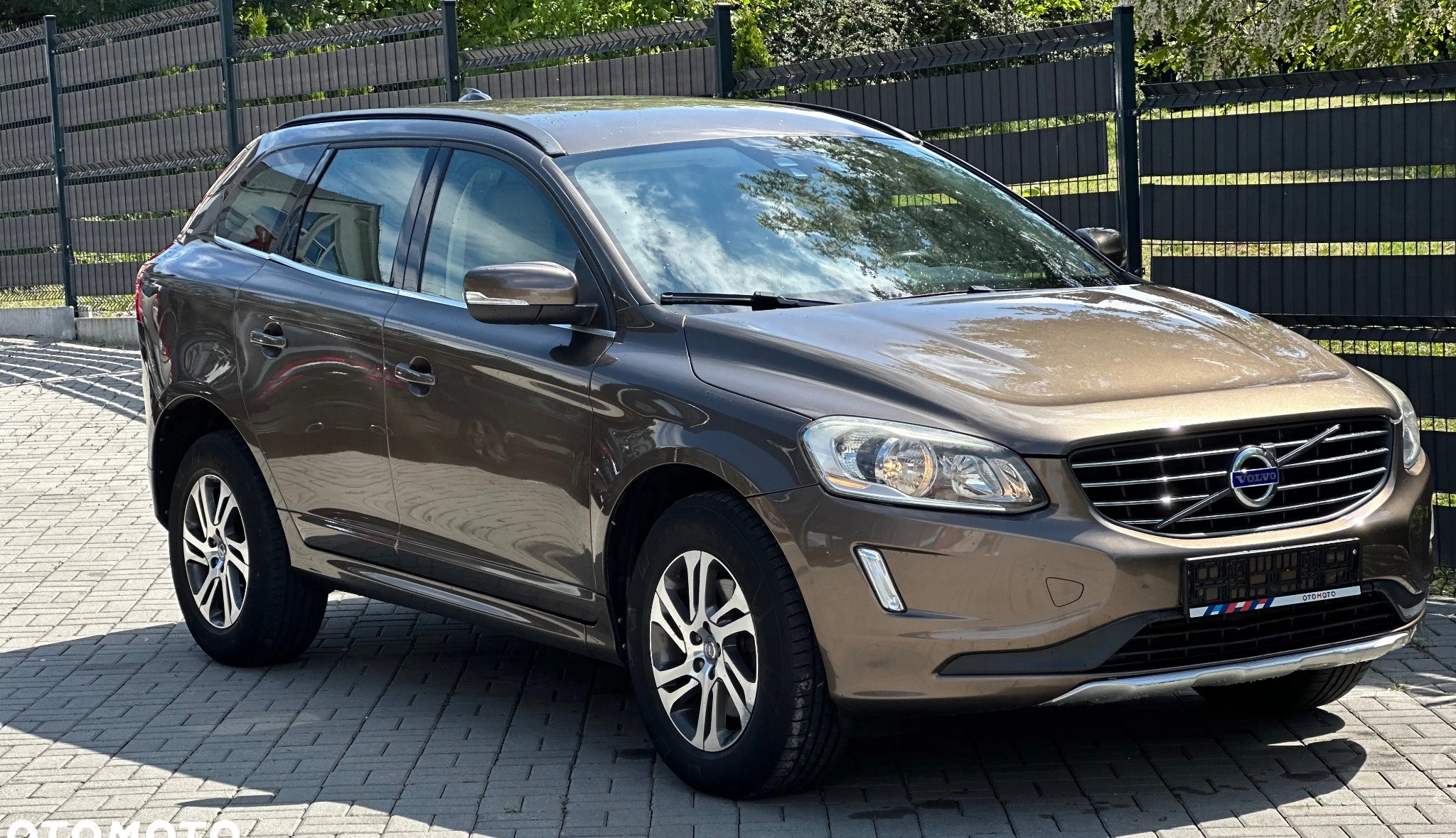 Volvo XC 60 cena 64990 przebieg: 240994, rok produkcji 2015 z Skalbmierz małe 352